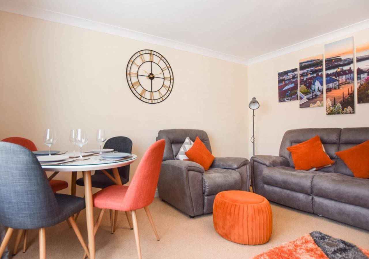 Cosy Hub Apartment Whitby Exterior foto